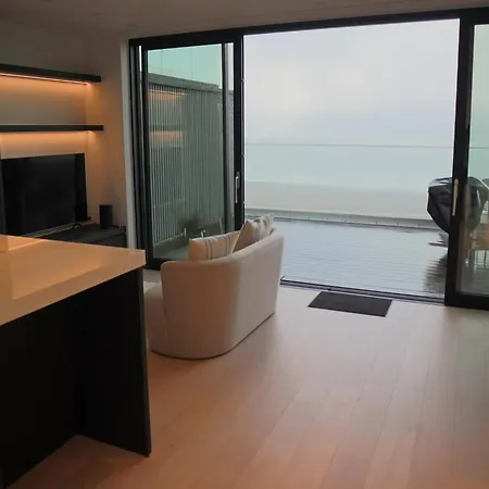 Rooftop Apartment Nieuwpoort With Sea Views, Cleaning Included Apartament Nieuwpoort