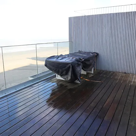 Rooftop Apartment Nieuwpoort With Sea Views, Cleaning Included Apartament